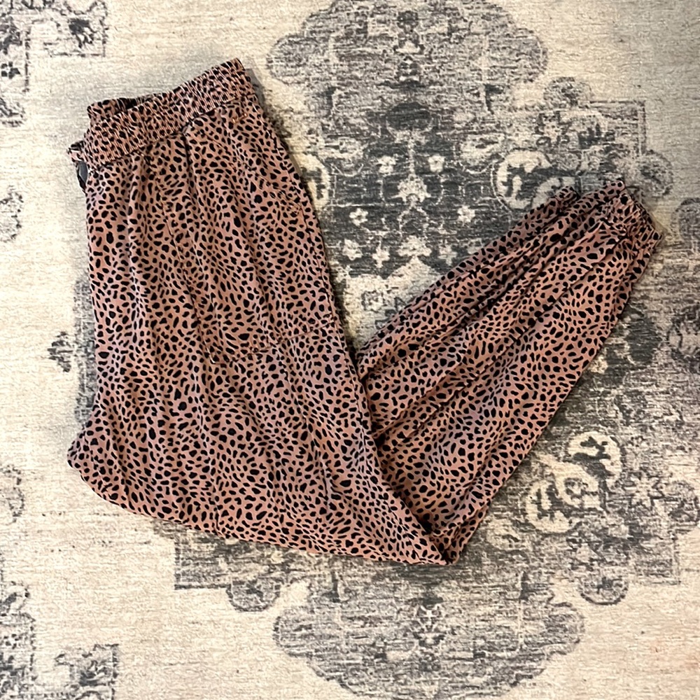 PINK Victoria’s Secret Cheetah Joggers